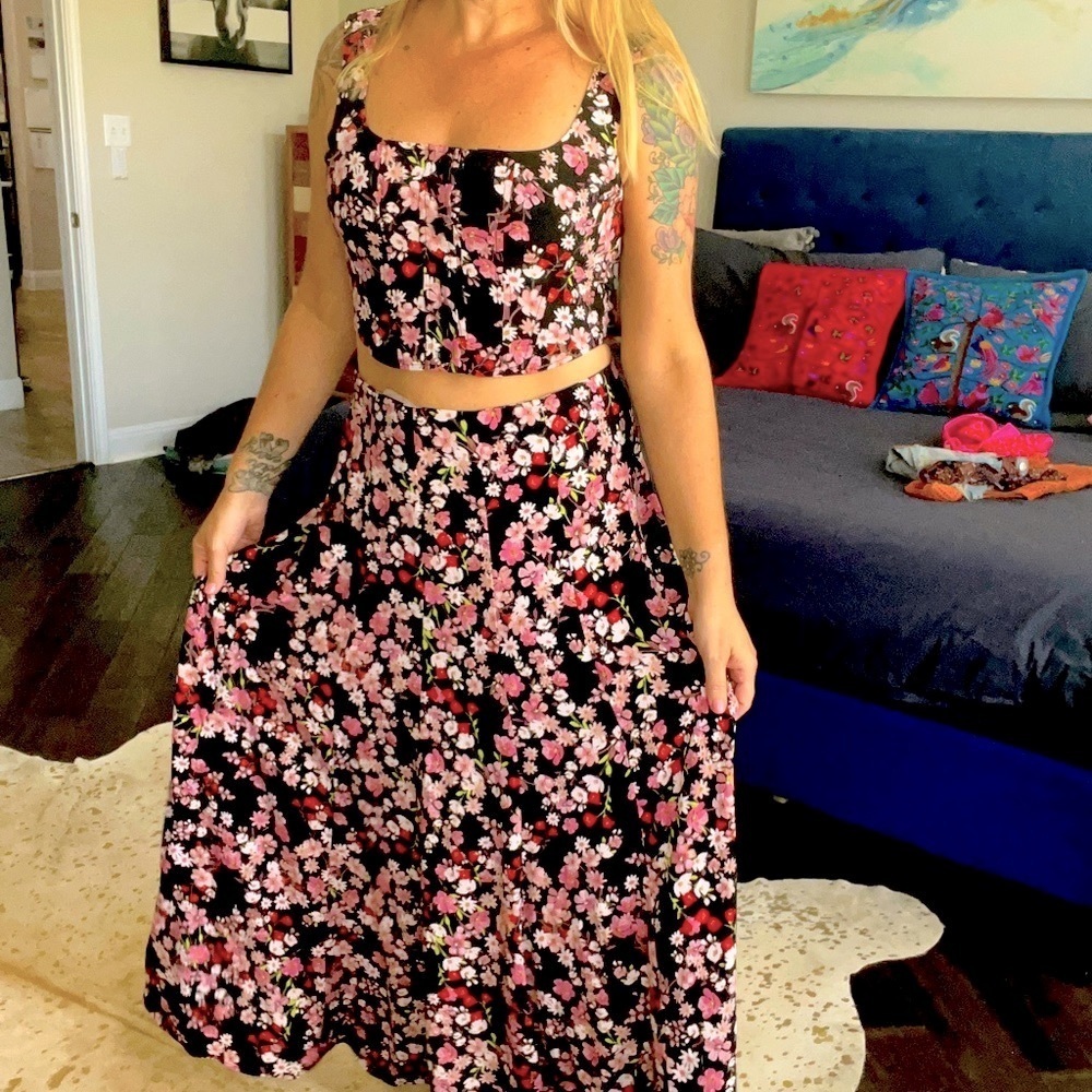Wayf Black Floral Two-Piece Skirt Set with Pink Blossoms